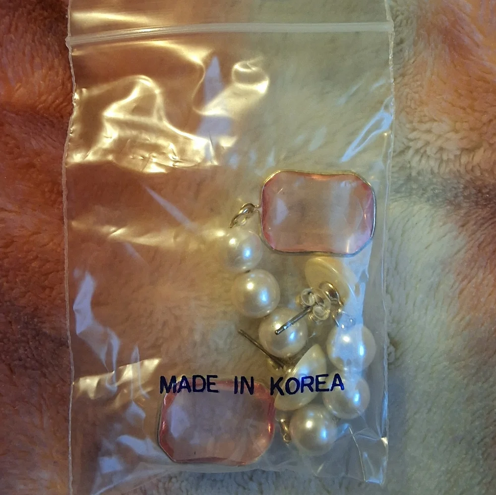 NWOT Pearl Earrings with Pink Stone